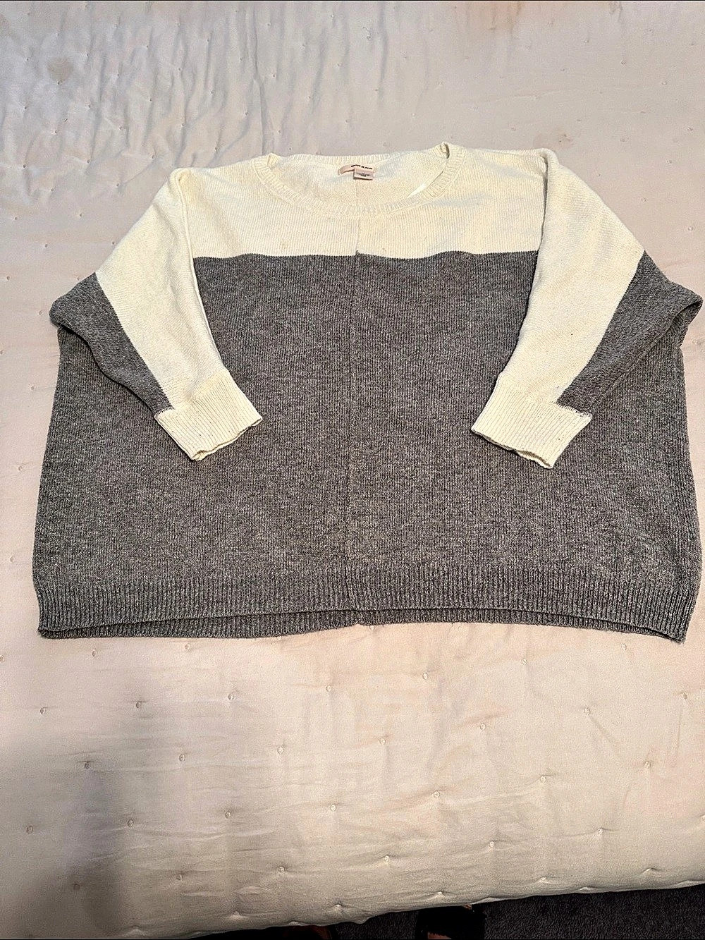 DKNY Color Block Crewneck Sweater in Gray & Cream